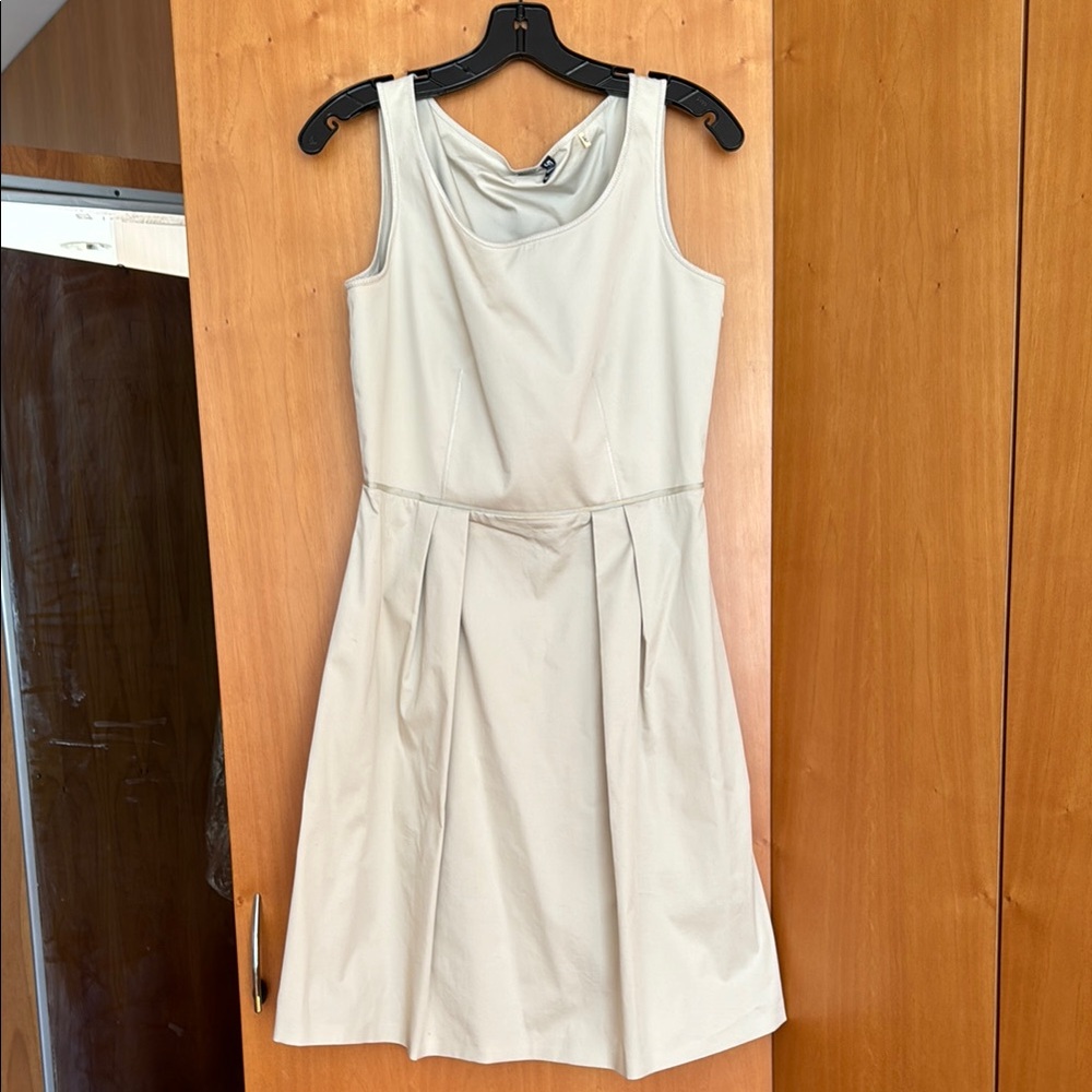 Elie Tahari Cream Sleeveless Dress
